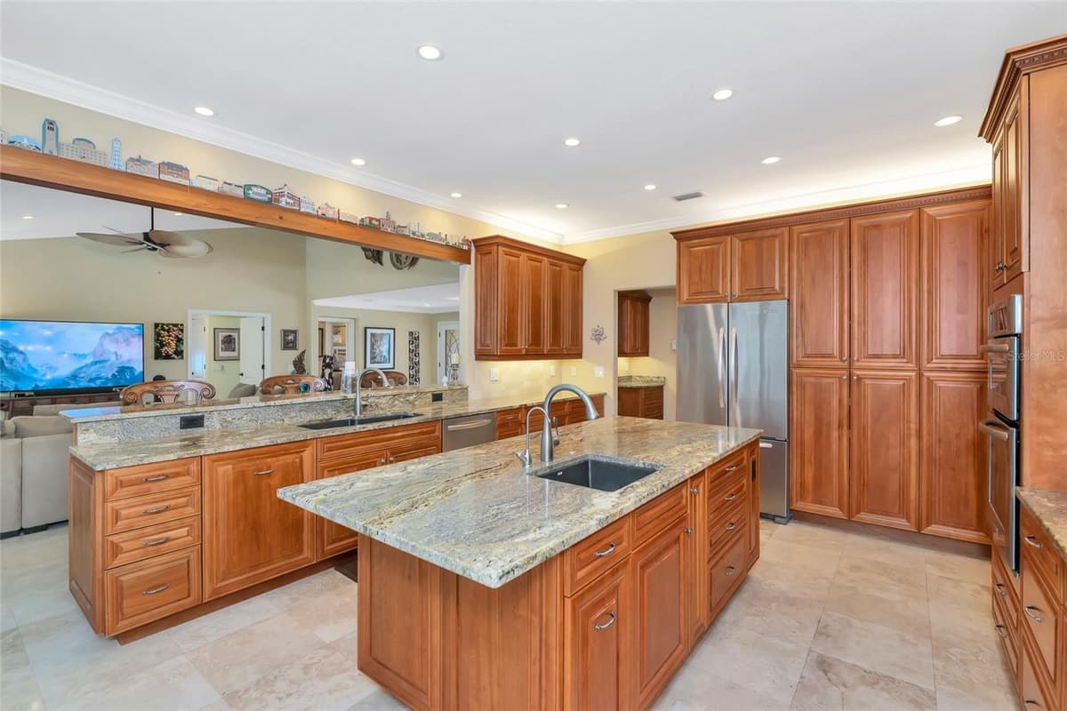 486 YACHT HARBOR DRIVE — photo 6 of 75