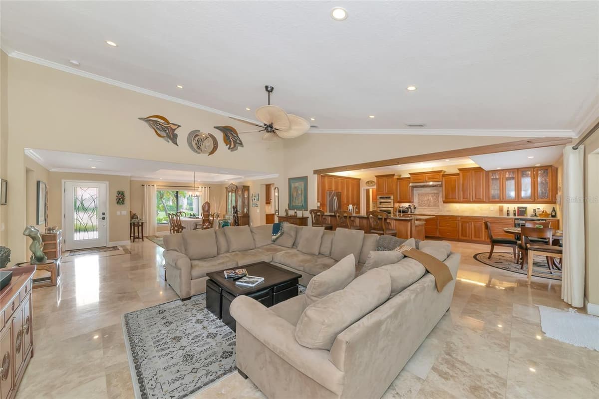 486 YACHT HARBOR DRIVE — photo 7 of 75
