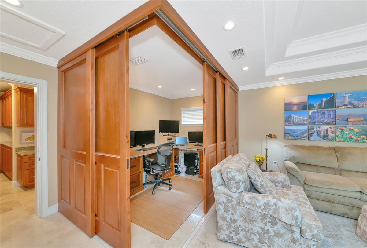 486 YACHT HARBOR DRIVE — photo 20 of 75