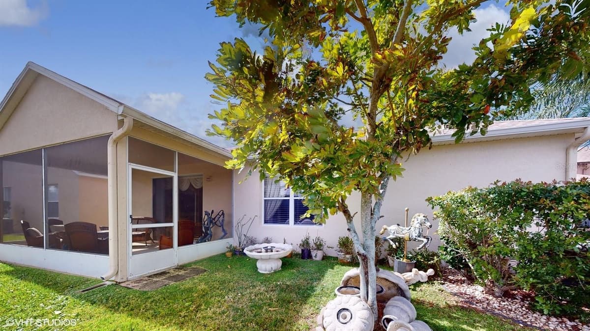 321 CRESSA CIRCLE — photo 25 of 31