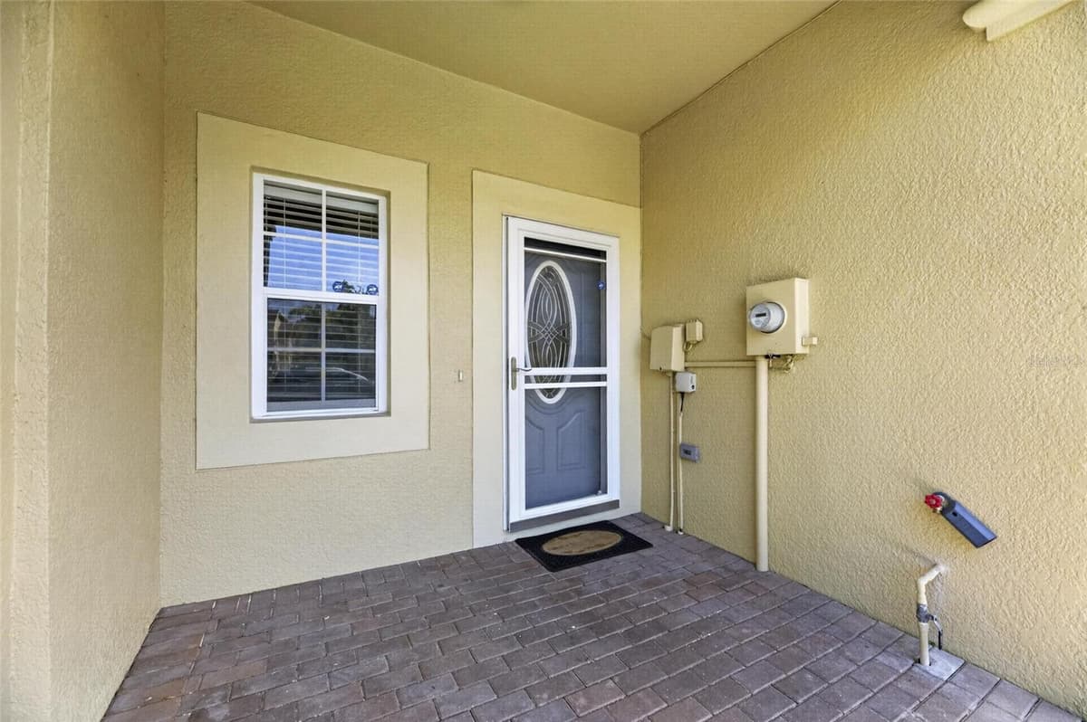9212 RIVER ROCK LANE — photo 3 of 33