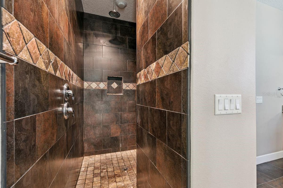 36137 MATTAWAN DRIVE — photo 21 of 46