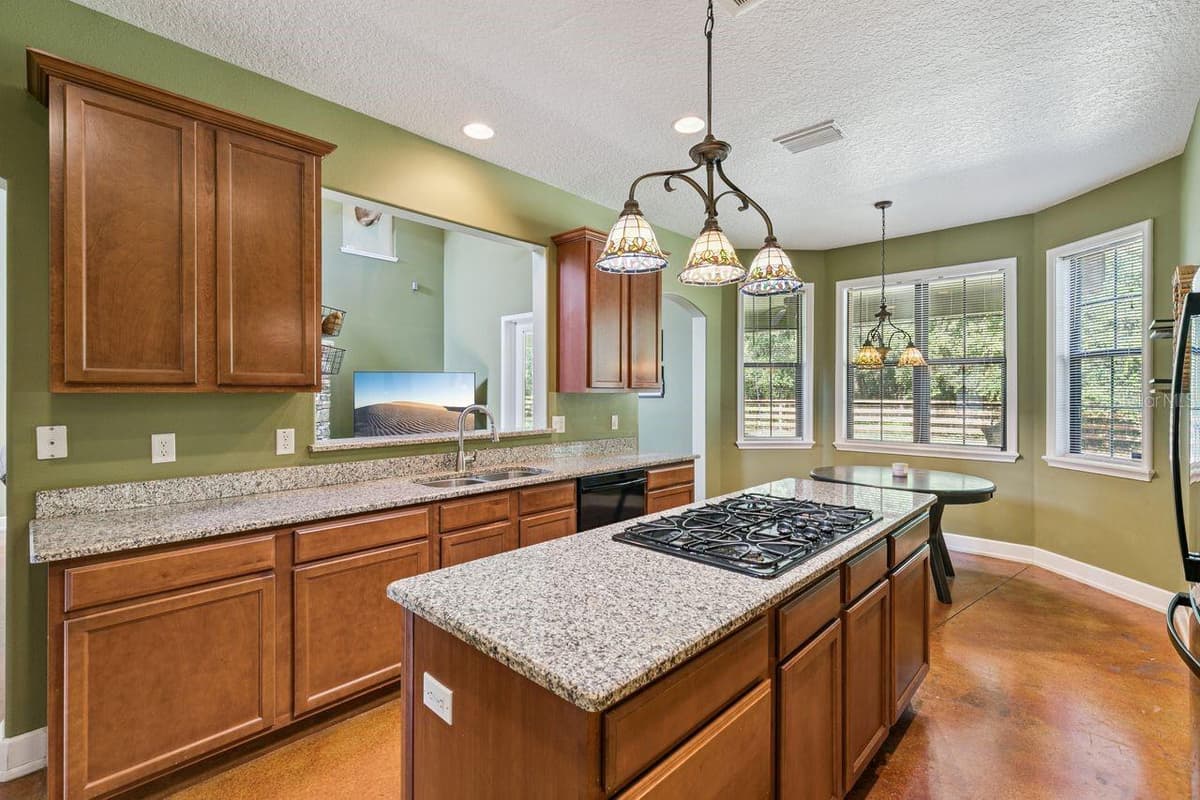 36137 MATTAWAN DRIVE — photo 15 of 46