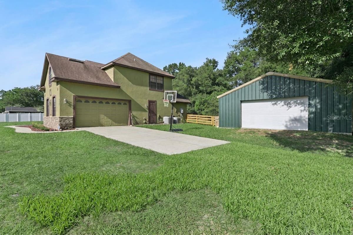 36137 MATTAWAN DRIVE — photo 4 of 46