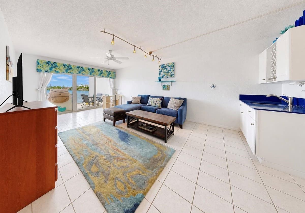 4629 MIRABELLA COURT — photo 14 of 22