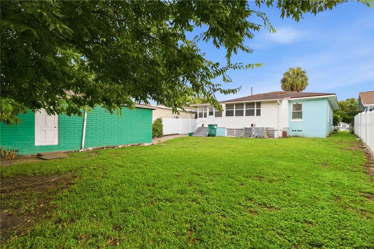 217 DAYTONA AVENUE — photo 23 of 26