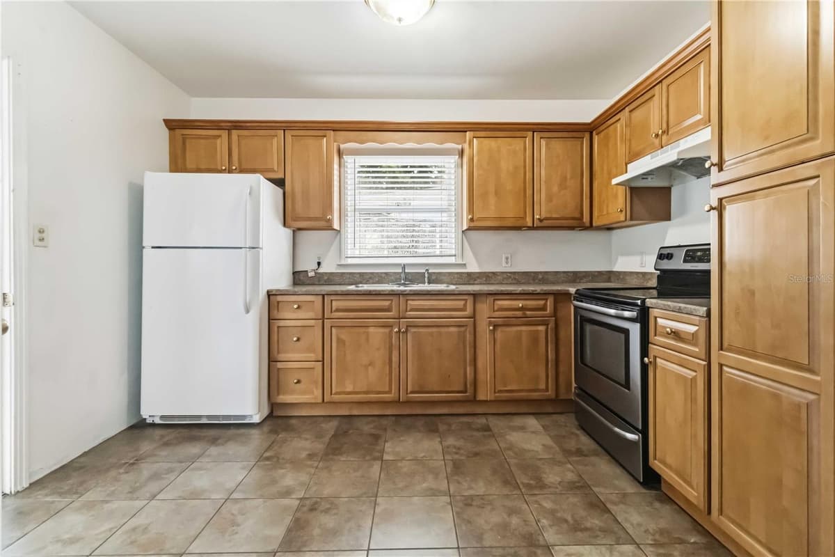 217 DAYTONA AVENUE — photo 11 of 26