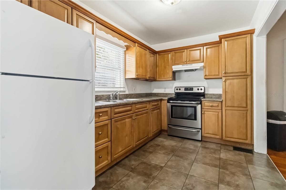 217 DAYTONA AVENUE — photo 12 of 26