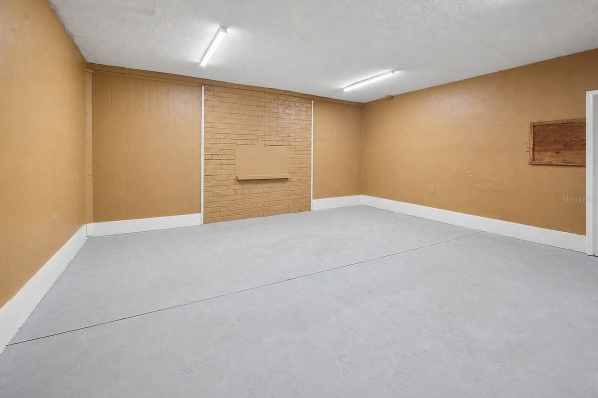1320 TEMPLE AVENUE — photo 34 of 44