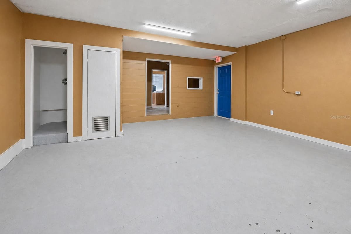 1320 TEMPLE AVENUE — photo 36 of 44