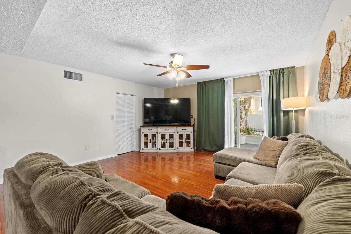 5220 BLANE DRIVE — photo 13 of 29