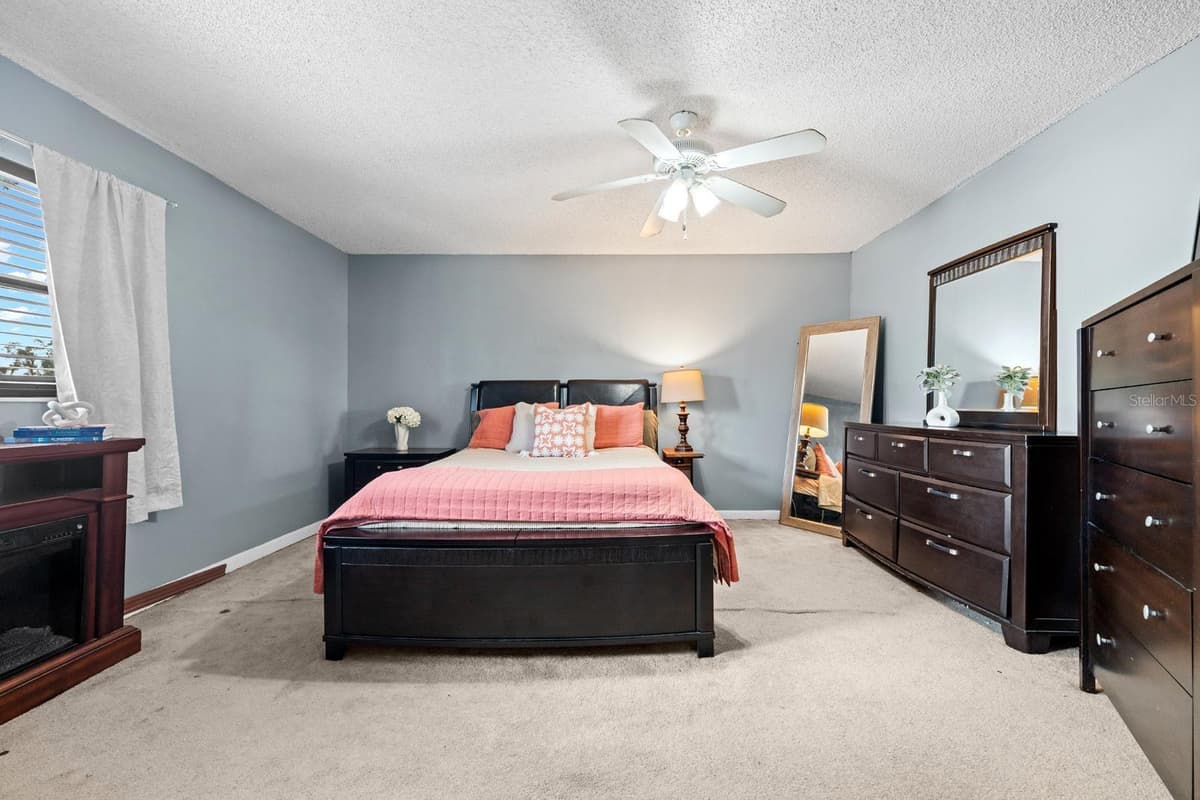 5220 BLANE DRIVE — photo 15 of 29