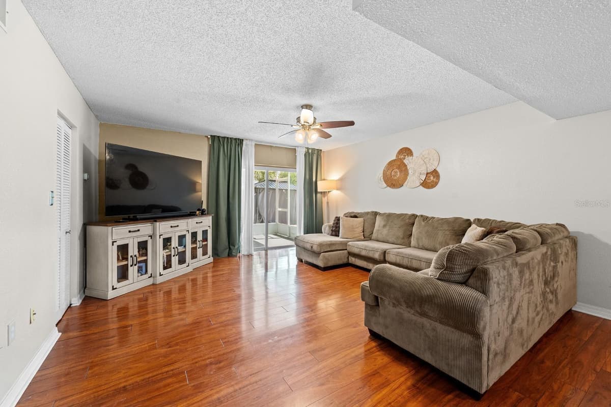 5220 BLANE DRIVE — photo 12 of 29