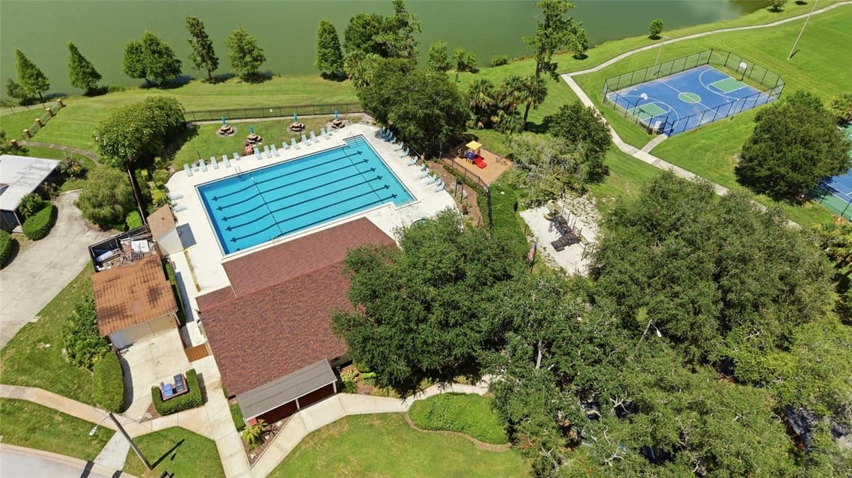 14713 LAKE FOREST DRIVE — photo 36 of 41