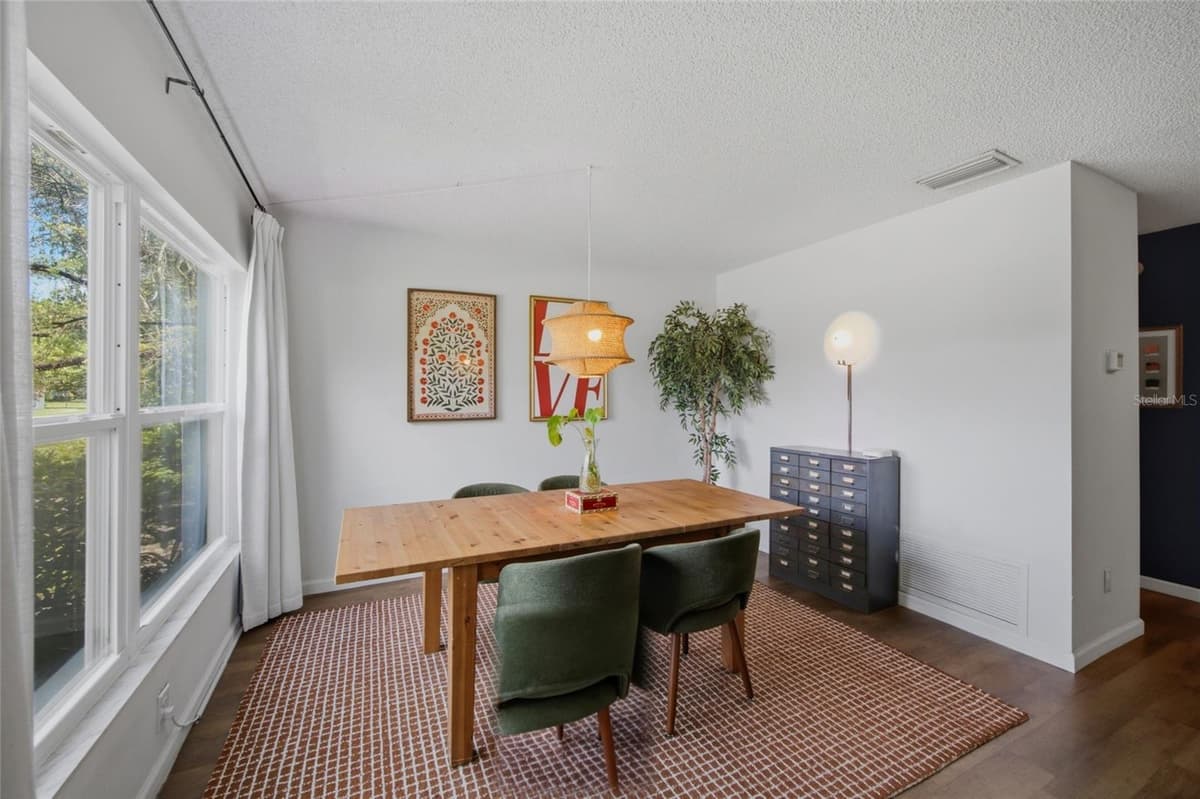 14713 LAKE FOREST DRIVE — photo 12 of 41