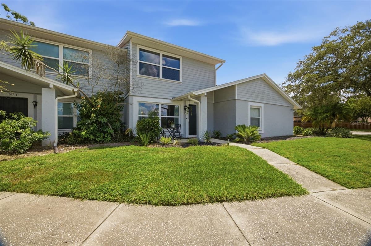 14713 LAKE FOREST DRIVE — photo 3 of 41