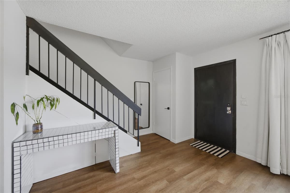 14713 LAKE FOREST DRIVE — photo 9 of 41
