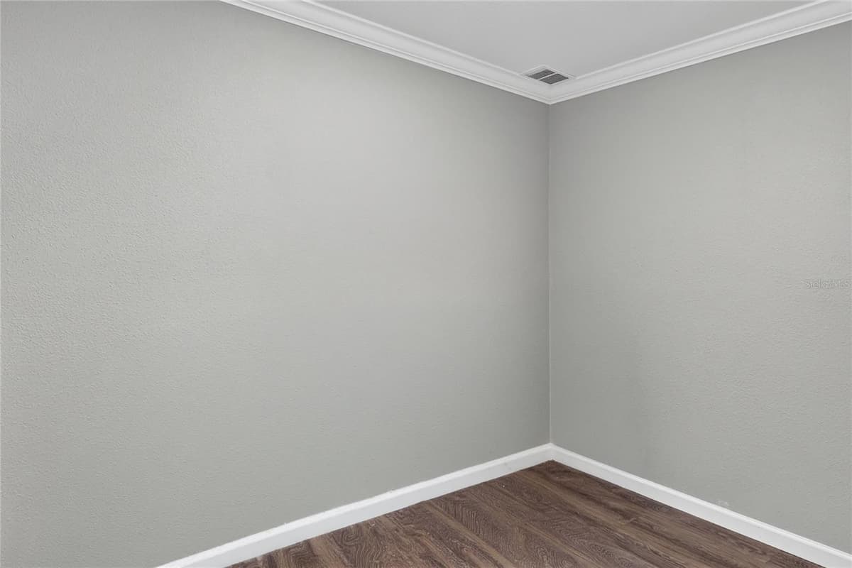 5425 111TH STREET — photo 14 of 32