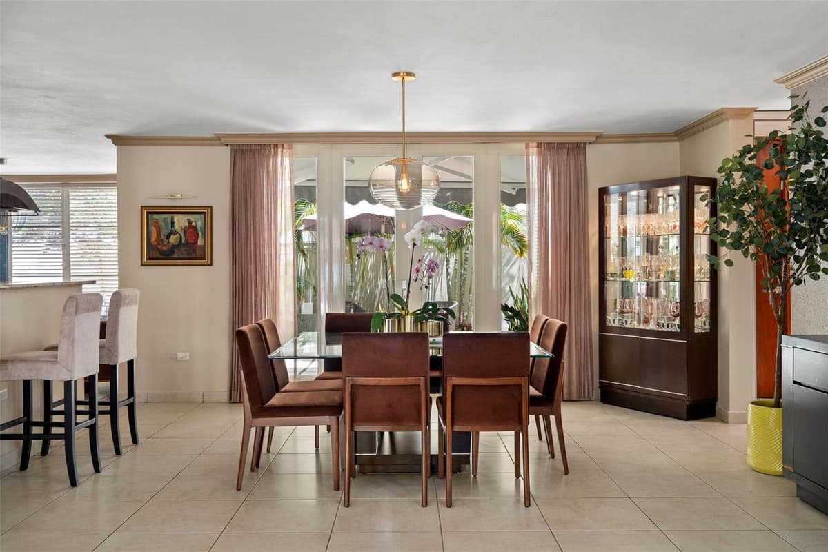 377 CORREDOR DE LA ARBOLEDA — photo 8 of 38