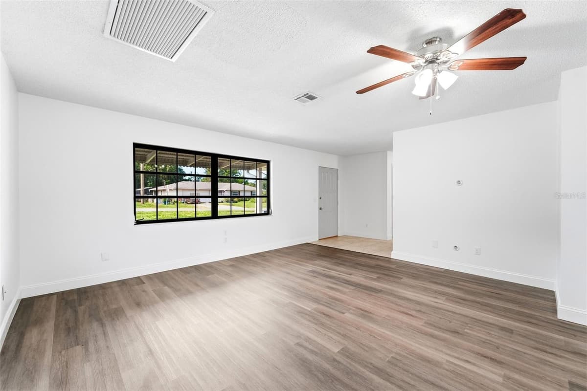 1360 OLD MILL DRIVE — photo 4 of 25
