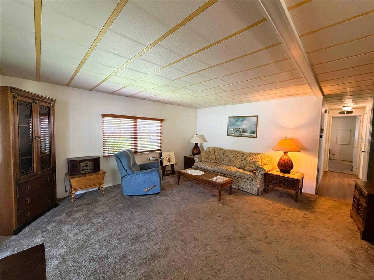 203 ASPEN CIRCLE — photo 16 of 41