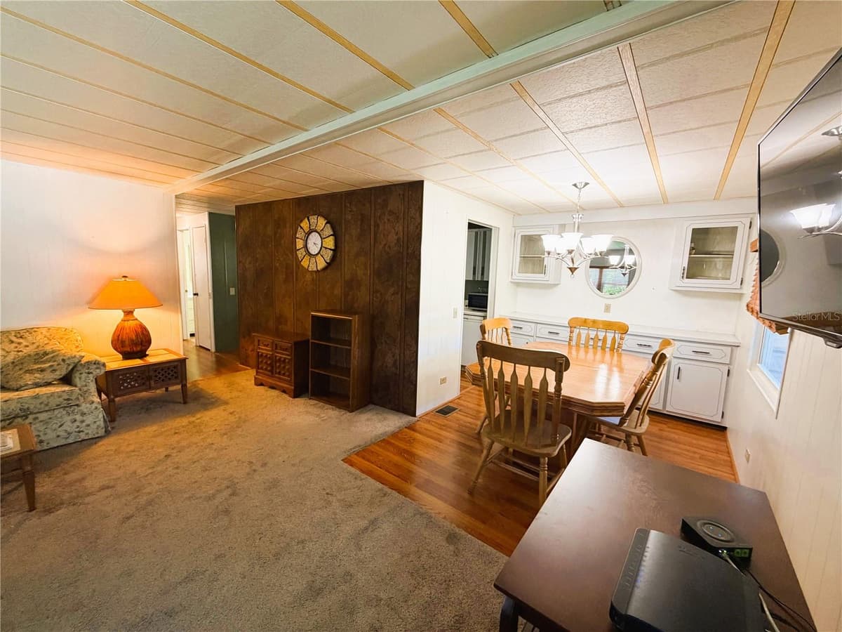 203 ASPEN CIRCLE — photo 12 of 41