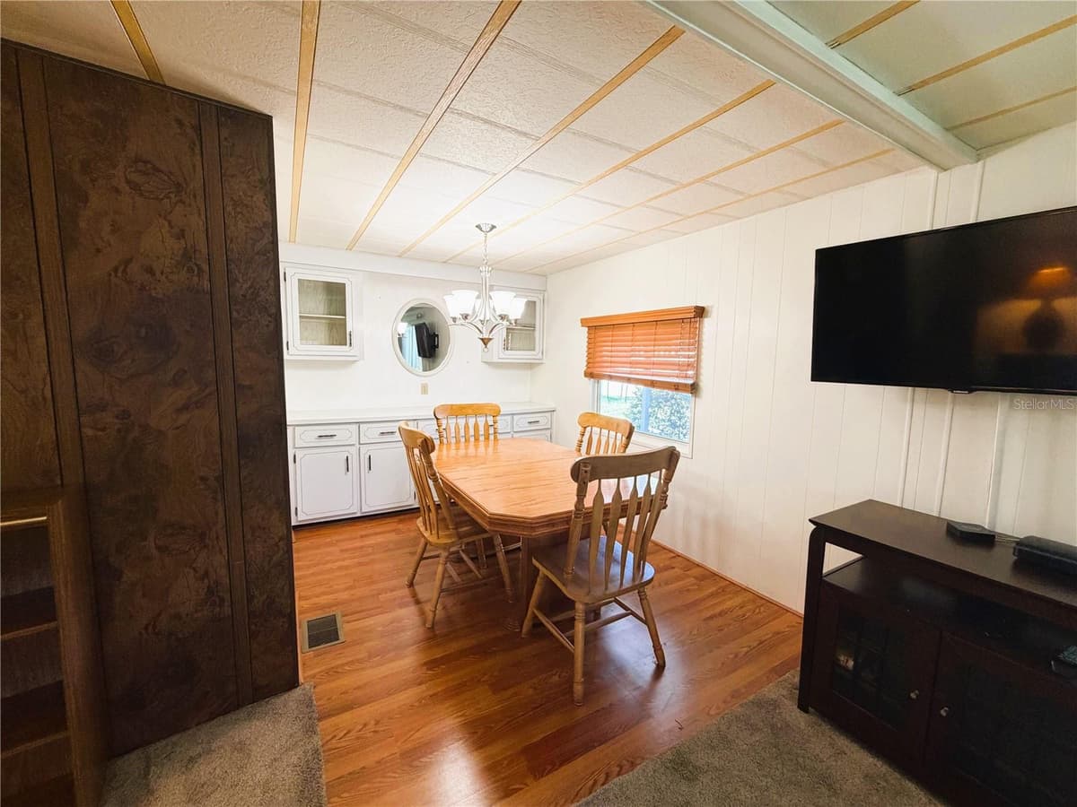 203 ASPEN CIRCLE — photo 20 of 41