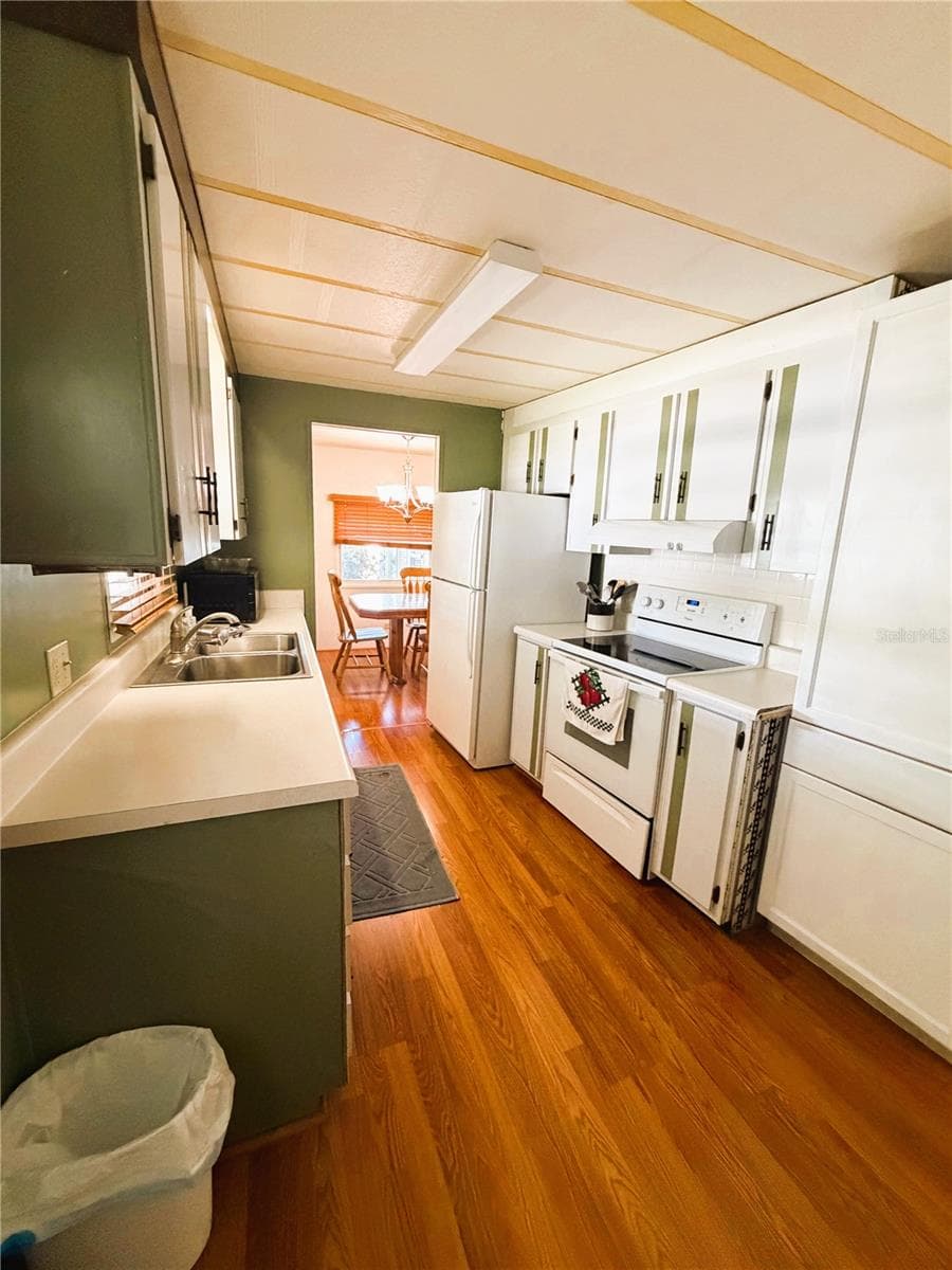 203 ASPEN CIRCLE — photo 6 of 41