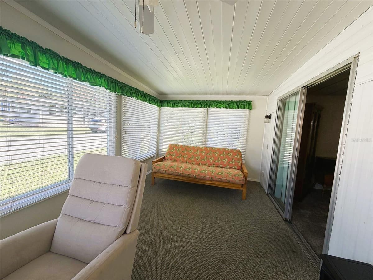 203 ASPEN CIRCLE — photo 17 of 41