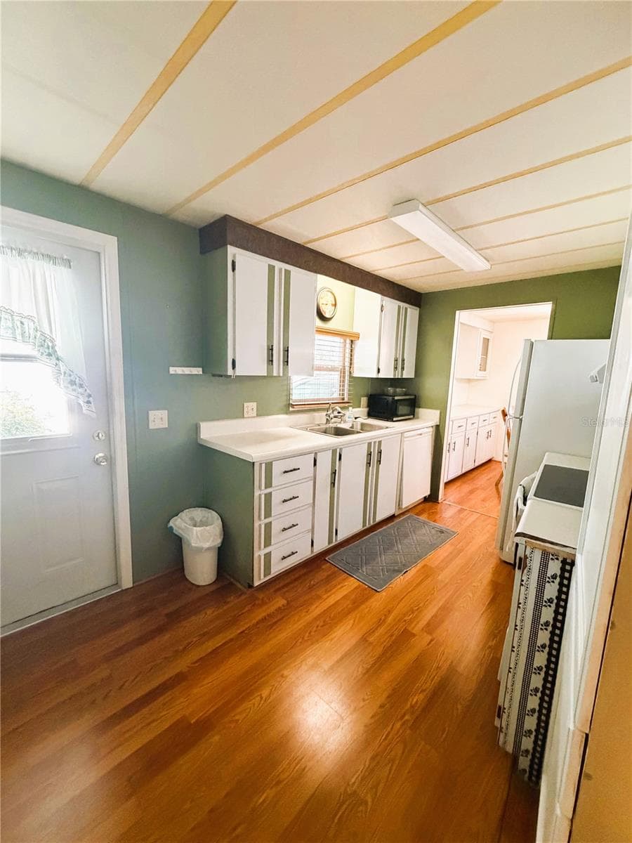 203 ASPEN CIRCLE — photo 7 of 41