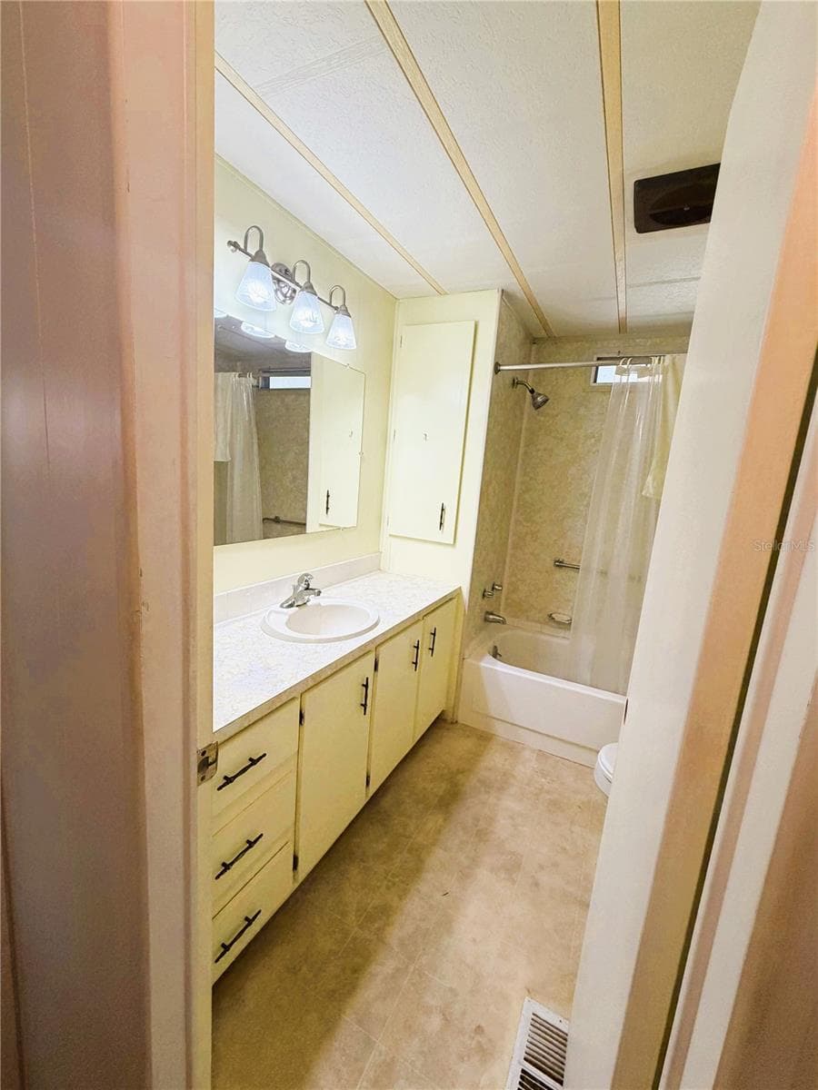 203 ASPEN CIRCLE — photo 22 of 41