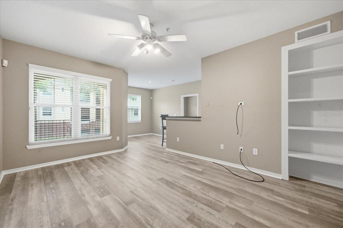 1910 PALM AVENUE — photo 14 of 42