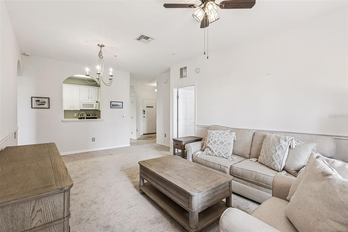 8300 PORTOFINO DRIVE — photo 5 of 32