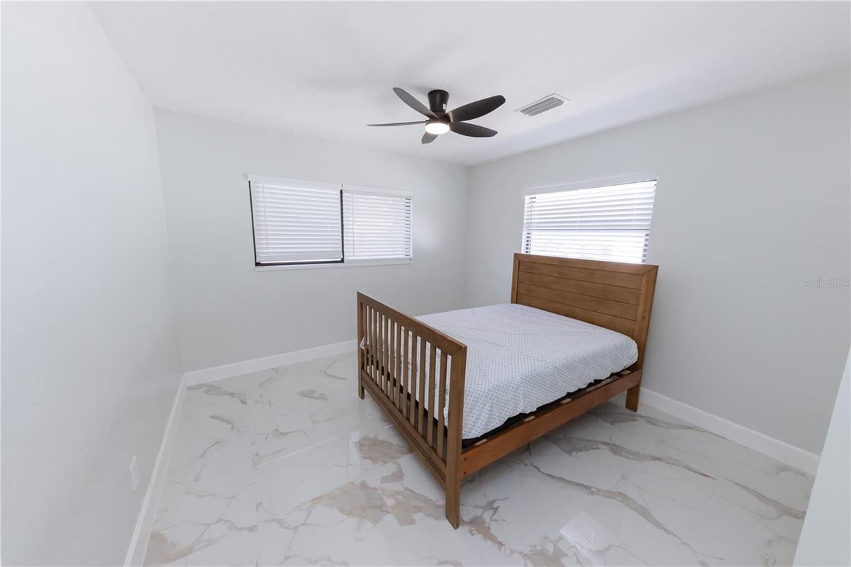 4946 DR MARTIN LUTHER KING JR STREET — photo 21 of 84