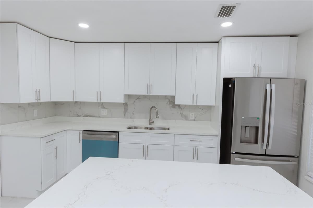 4946 DR MARTIN LUTHER KING JR STREET — photo 29 of 84