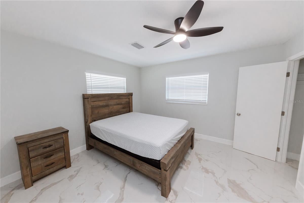 4946 DR MARTIN LUTHER KING JR STREET — photo 27 of 84
