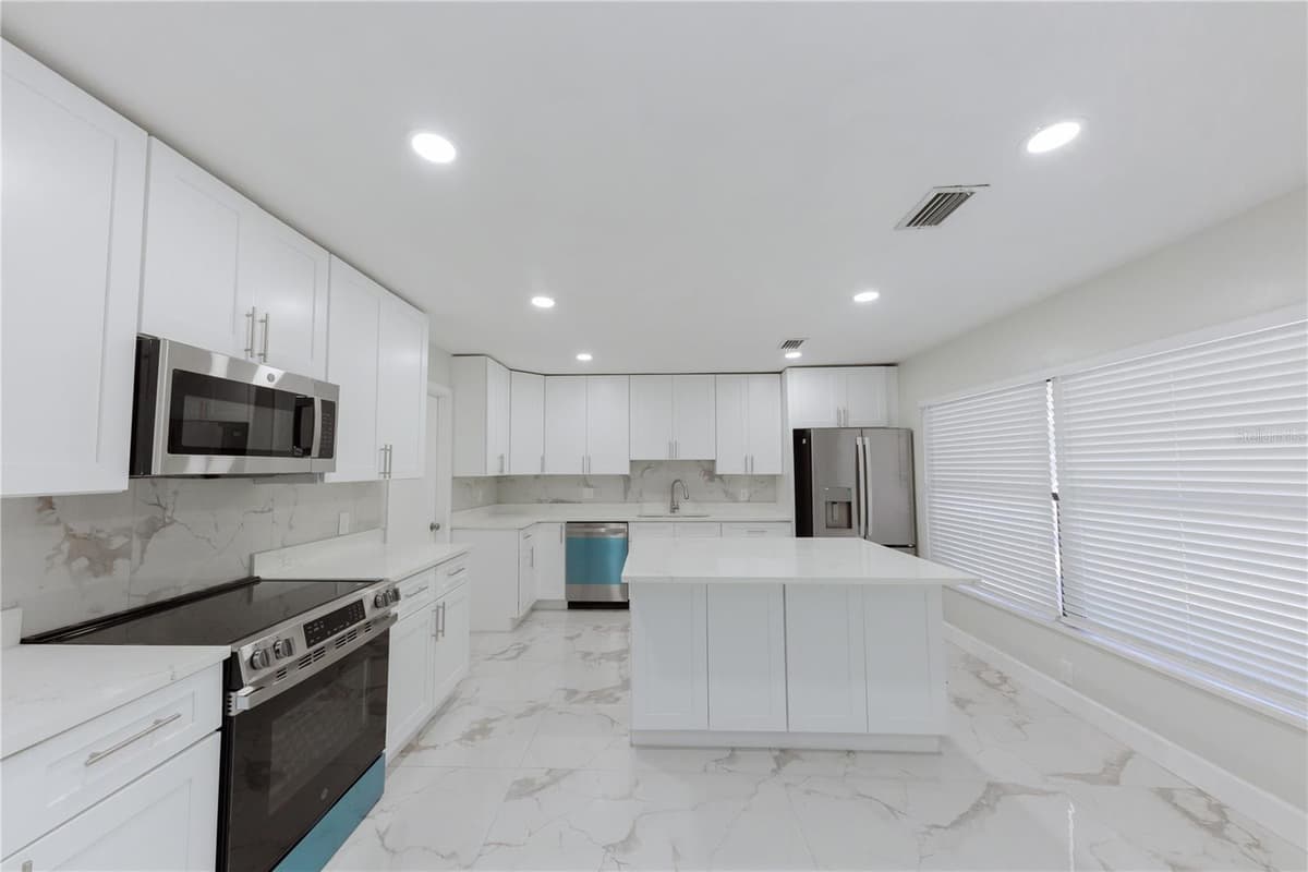 4946 DR MARTIN LUTHER KING JR STREET — photo 19 of 84
