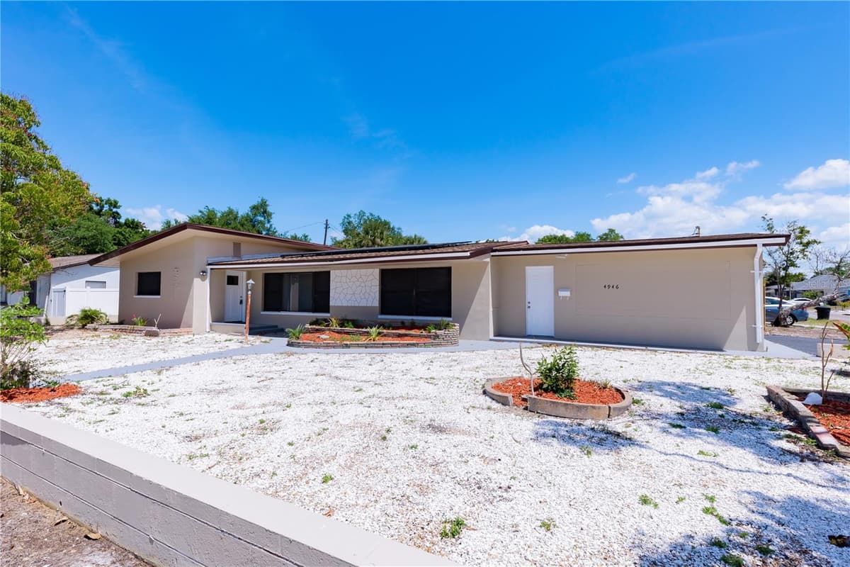 4946 DR MARTIN LUTHER KING JR STREET — photo 6 of 84