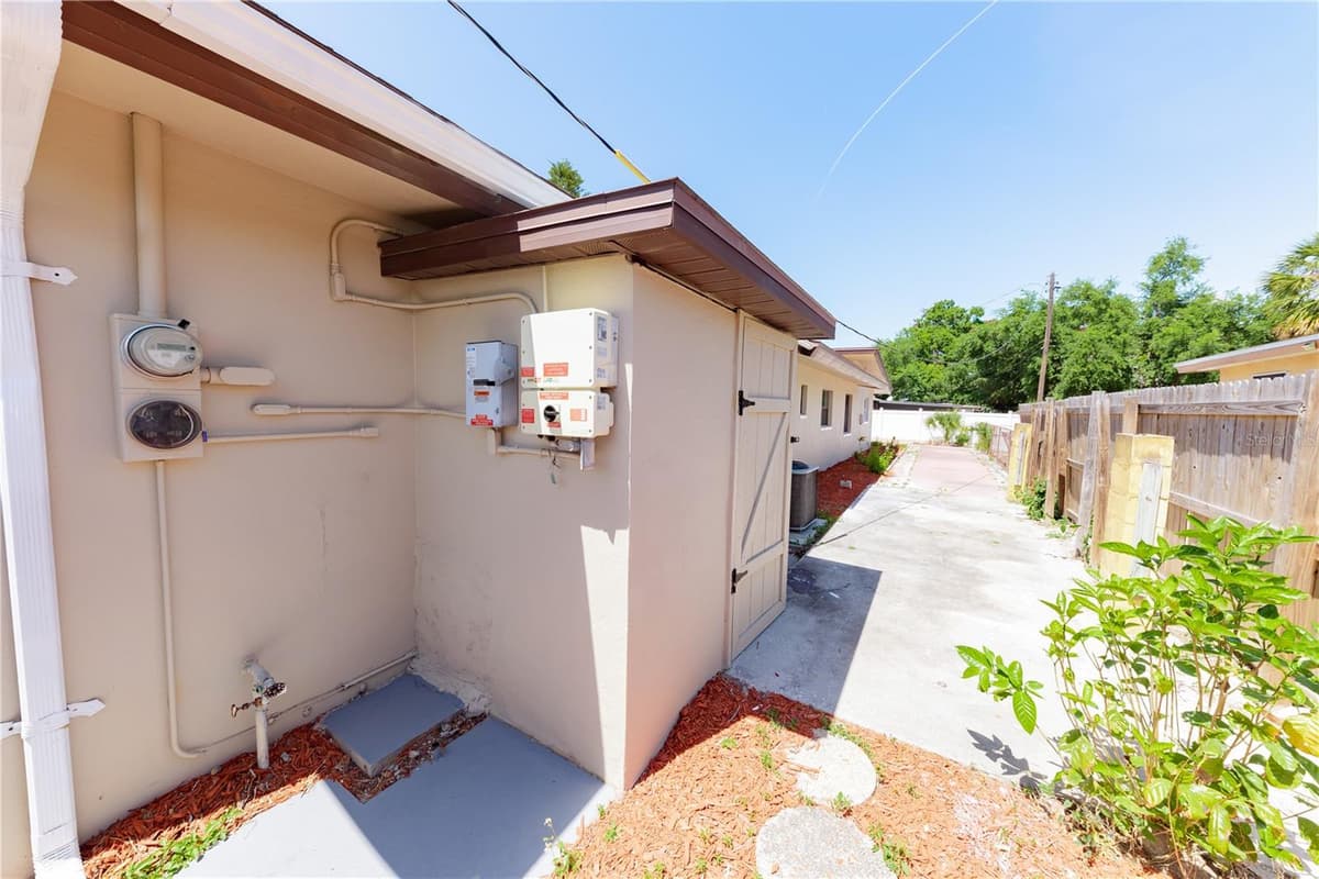 4946 DR MARTIN LUTHER KING JR STREET — photo 57 of 84