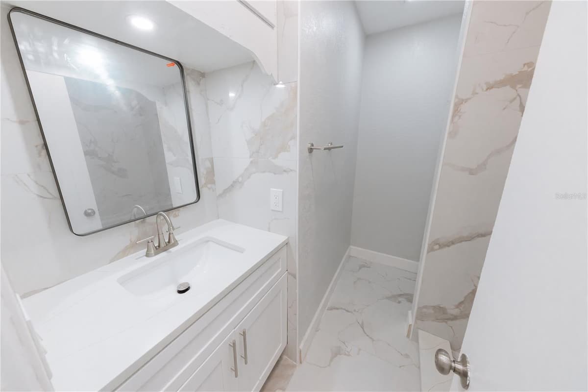 4946 DR MARTIN LUTHER KING JR STREET — photo 24 of 84