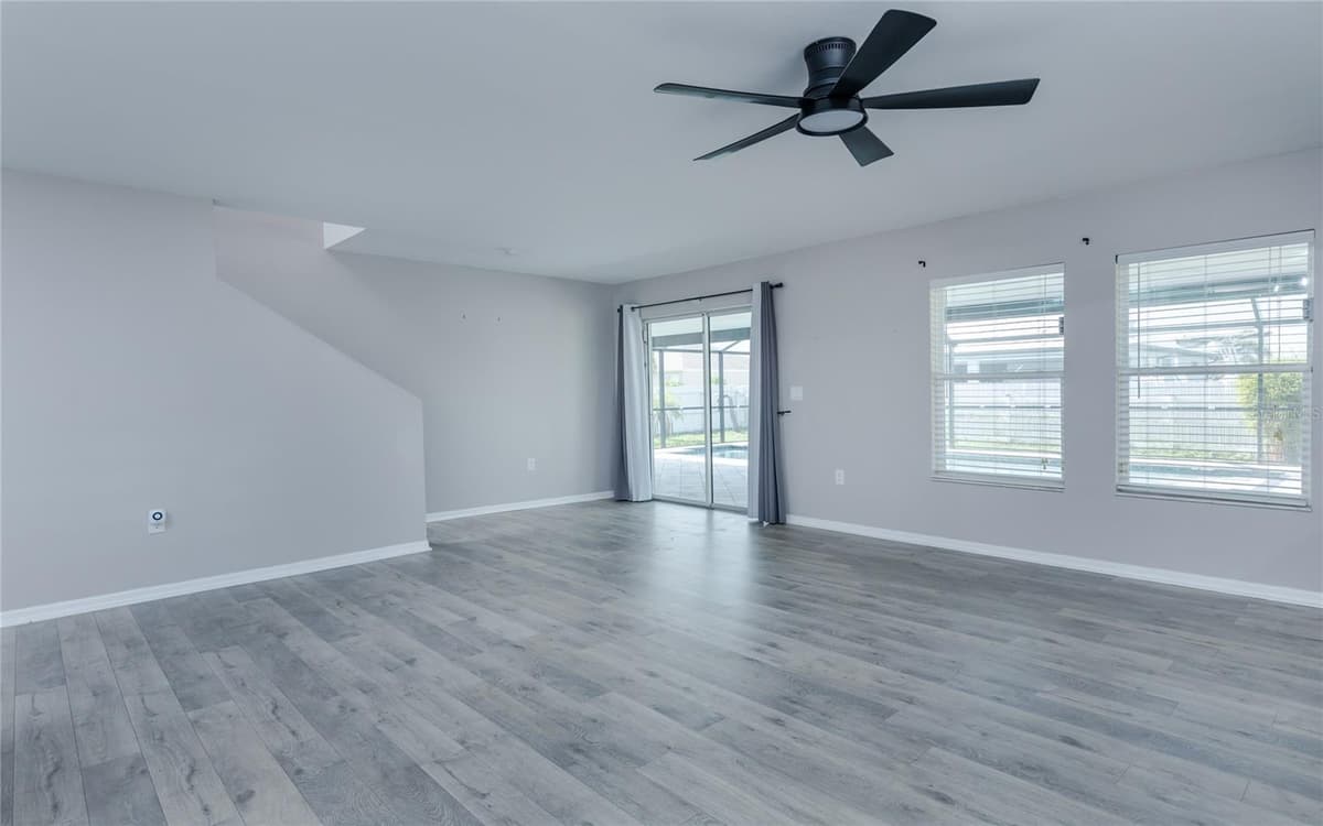 1916 12TH TERRACE — photo 10 of 29