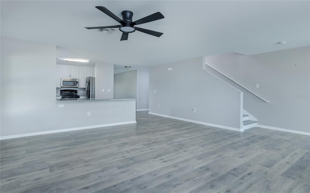 1916 12TH TERRACE — photo 11 of 29