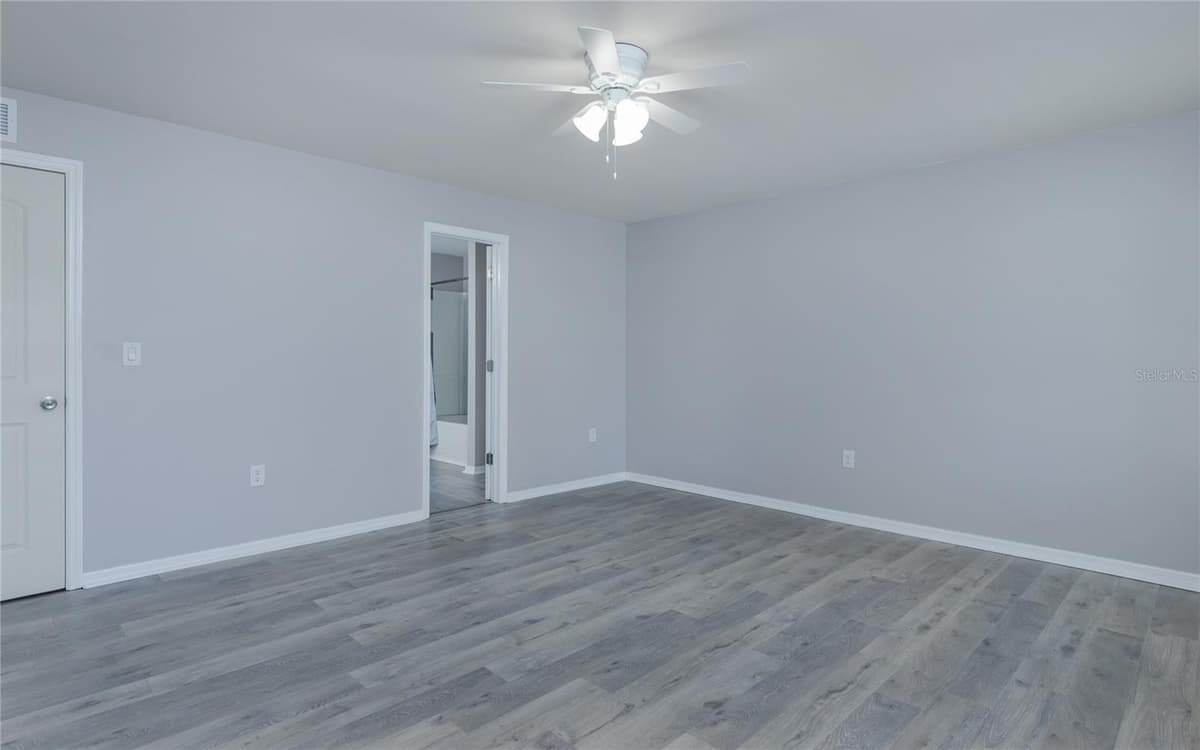 1916 12TH TERRACE — photo 13 of 29