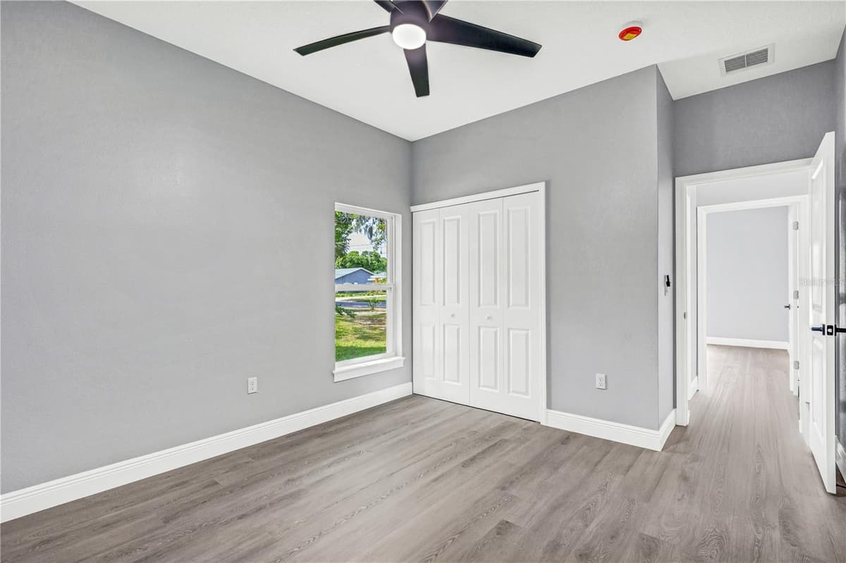 721 INDIANA STREET — photo 22 of 38