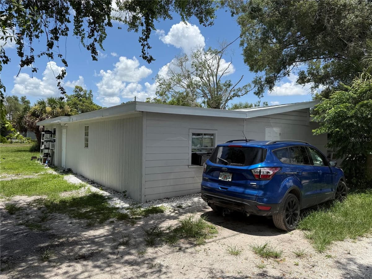 401 CITRUS AVENUE — photo 3 of 11