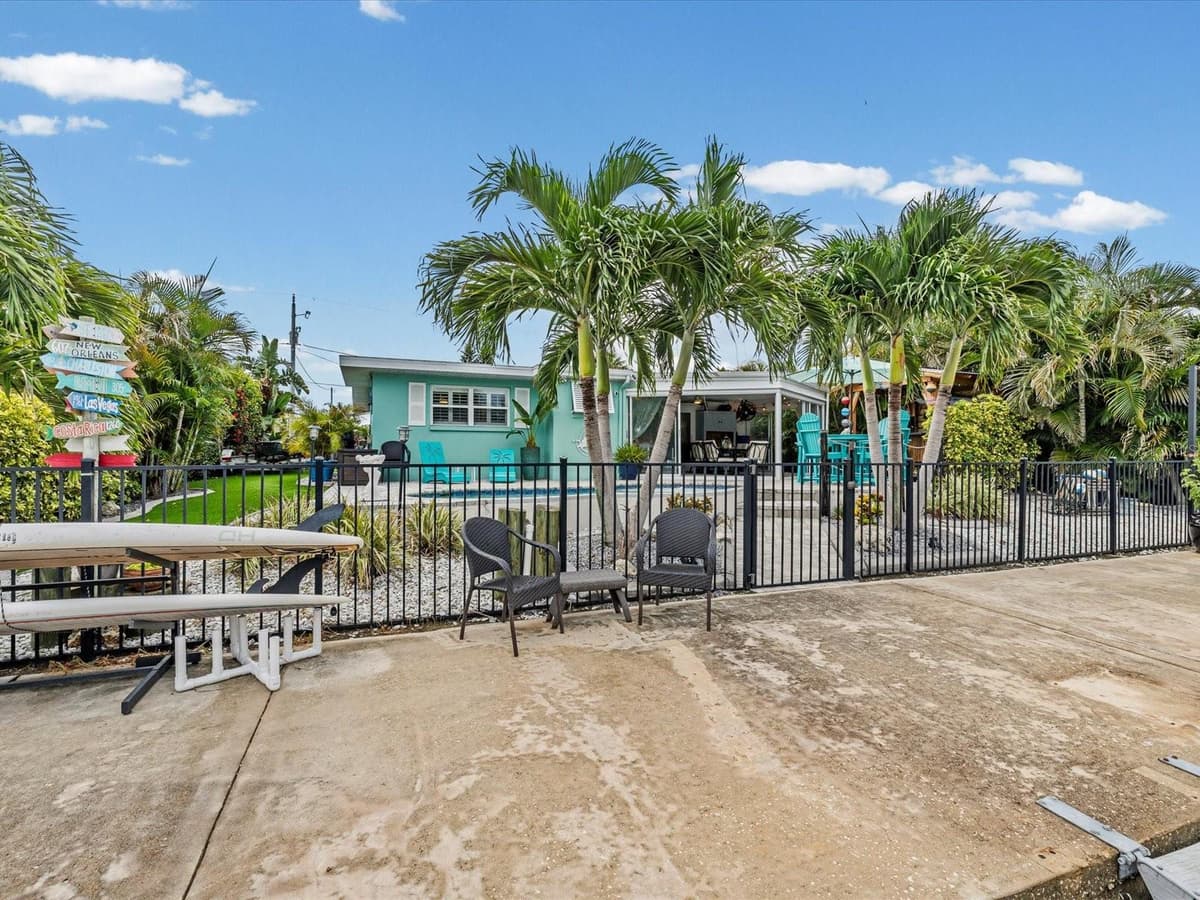 4911 POMPANO DRIVE — photo 47 of 77