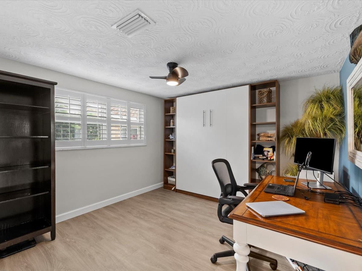 4911 POMPANO DRIVE — photo 19 of 77