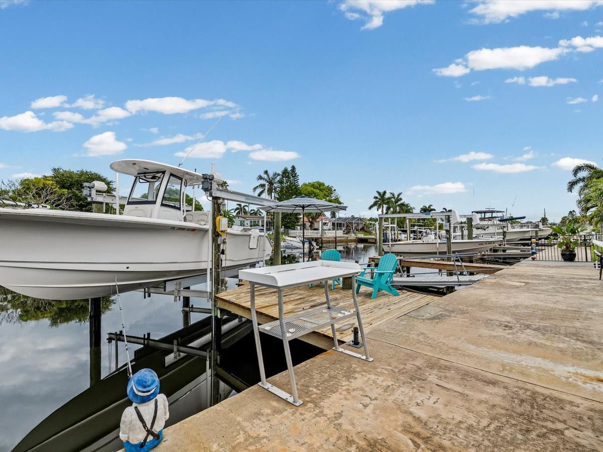 4911 POMPANO DRIVE — photo 9 of 77