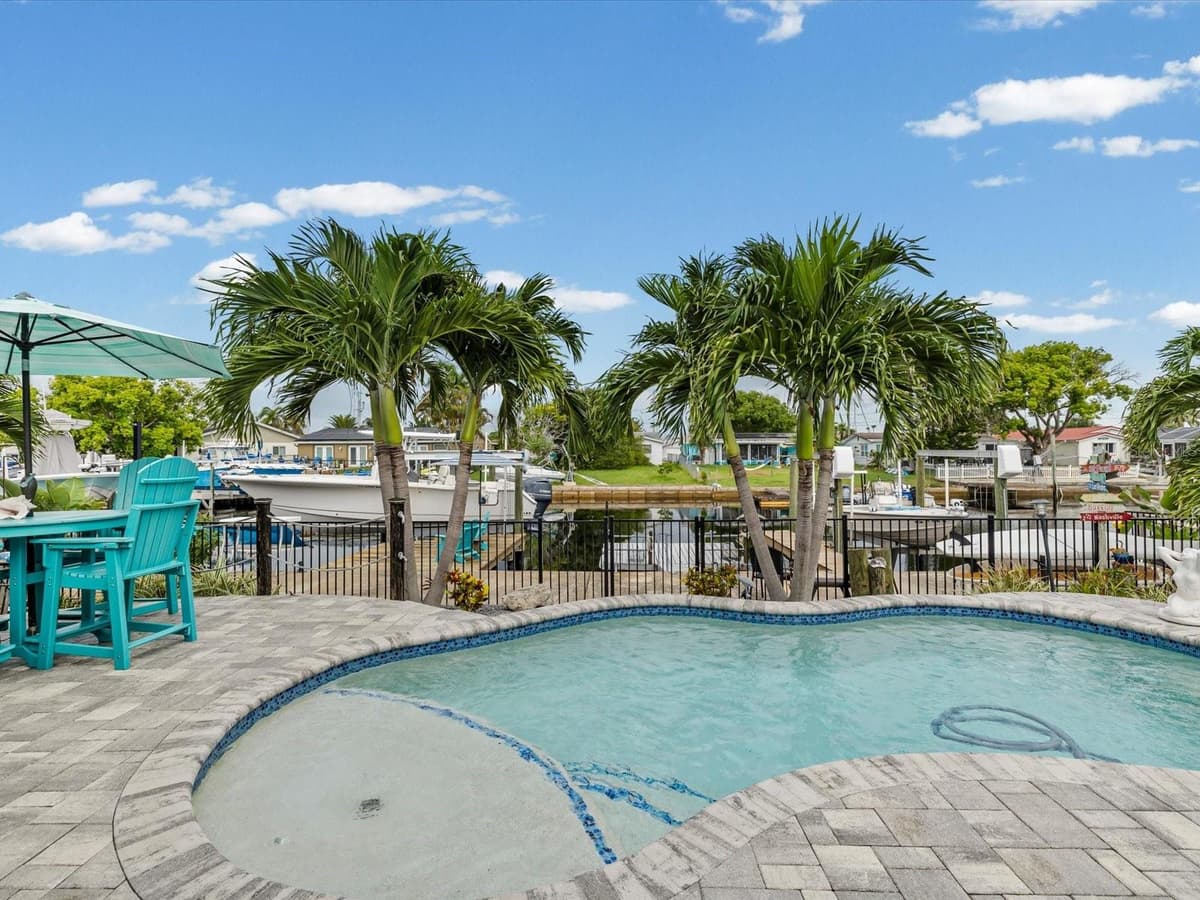 4911 POMPANO DRIVE — photo 36 of 77