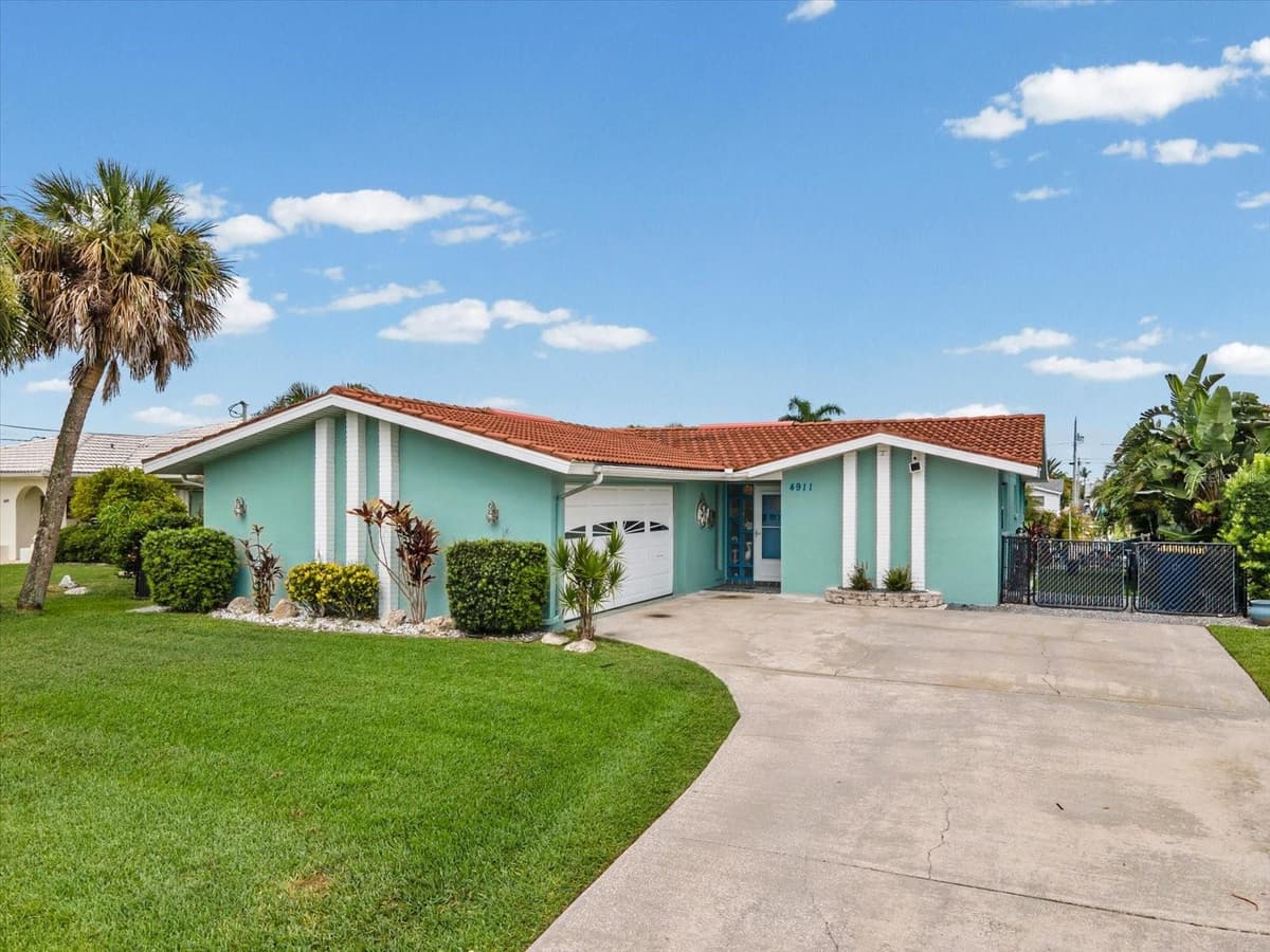 4911 POMPANO DRIVE — photo 48 of 77
